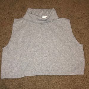 Grey turtleneck cropped tank